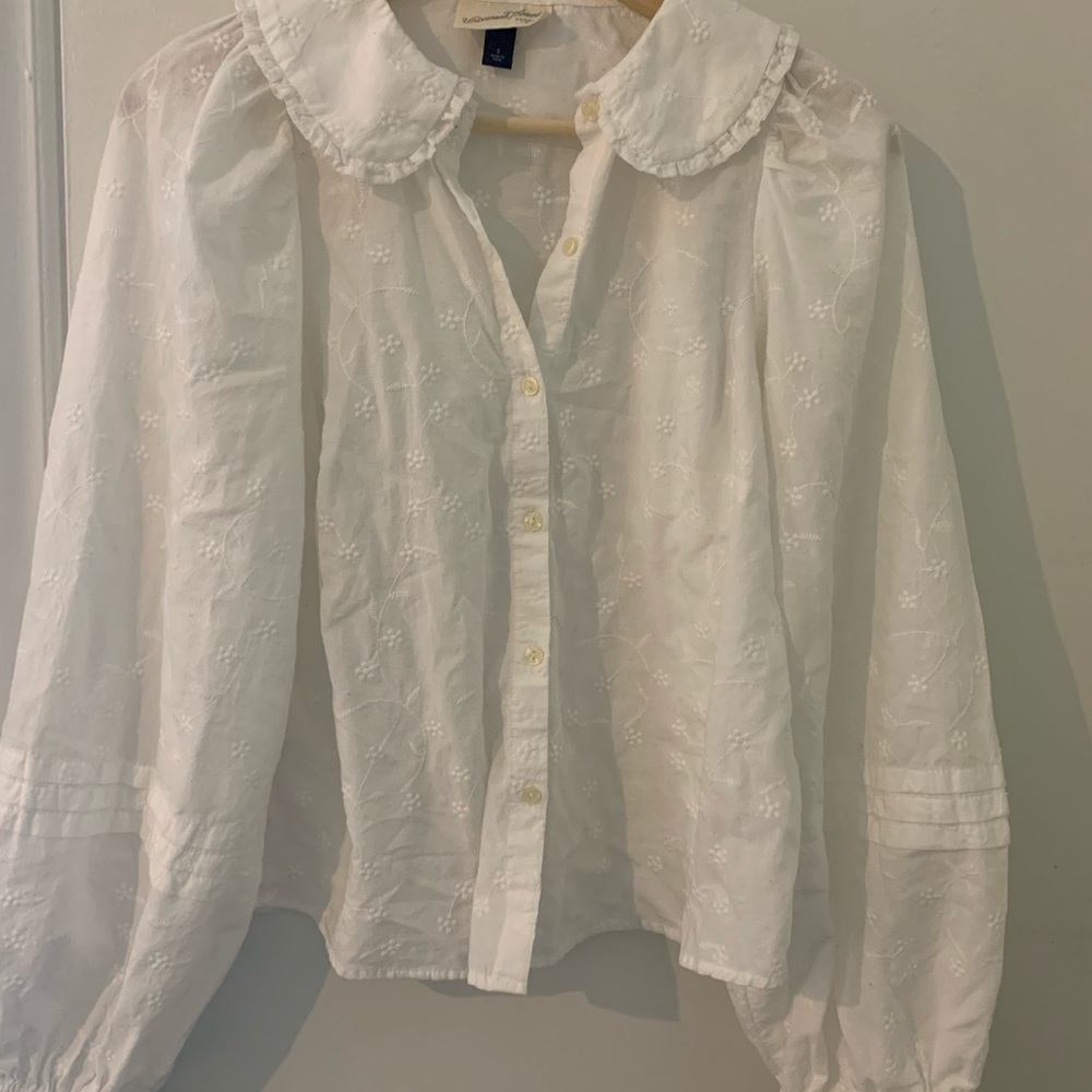 Universal Thread balloon sleeves shirt